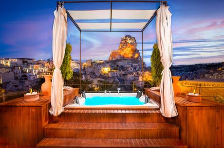 Cappa Havuzlu Oda Romantik Kareler Balayı Paketi 2 Gece 3 Gün